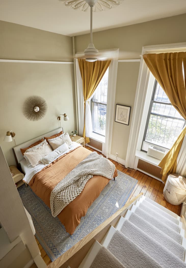 See This Cleverly Remodeled One-Bedroom Apartment for Three | Apartment ...